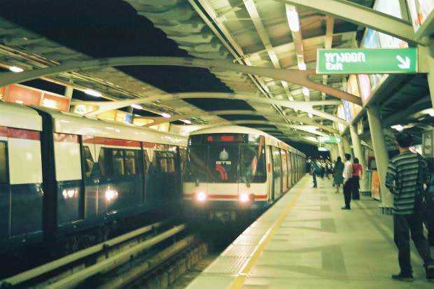 �o���R�N�ҁE���̂S
(620�~413pixel,73.5KB)