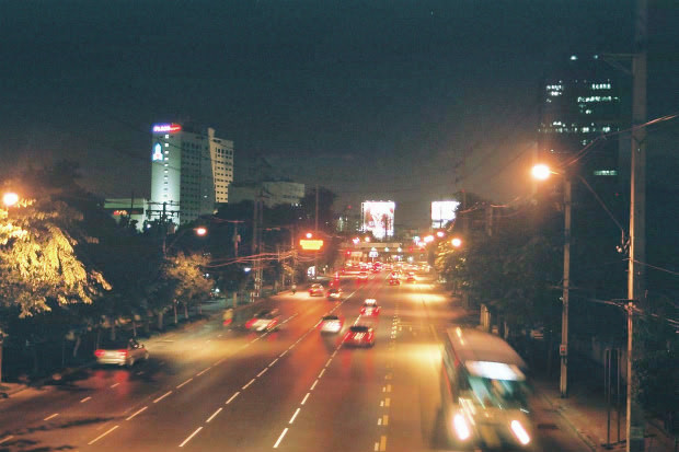 �o���R�N�ҁE���̂S
(620�~413pixel,61.9KB)