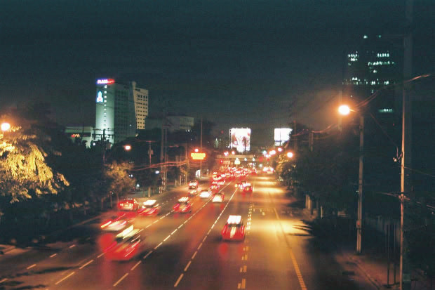 �o���R�N�ҁE���̂S
(620�~413pixel,57.3KB)