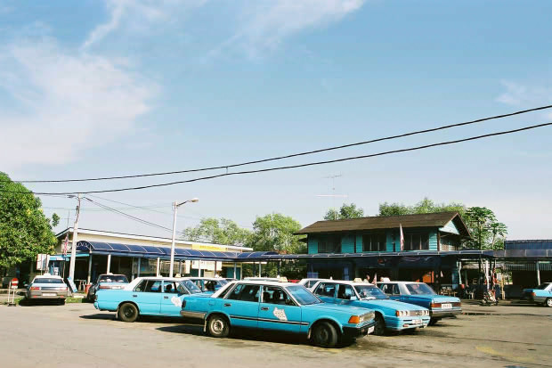 �}���[�V�A�ҁE���̂P
(620�~413pixel,61.7KB)