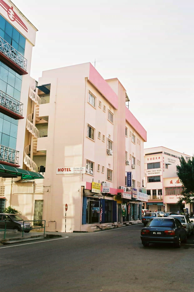 �}���[�V�A�ҁE���̂P
(620�~930pixel,123.3KB)