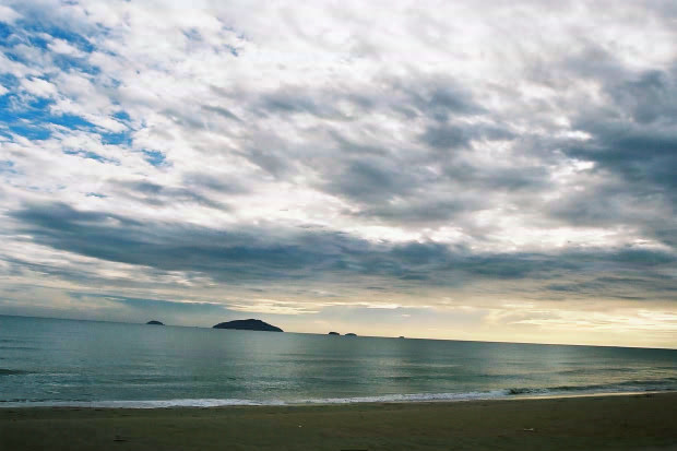 �}���[�V�A�ҁE���̂R
(620�~413pixel,49.8KB)