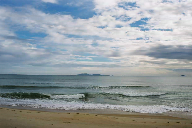 �}���[�V�A�ҁE���̂R
(620�~413pixel,52.3KB)