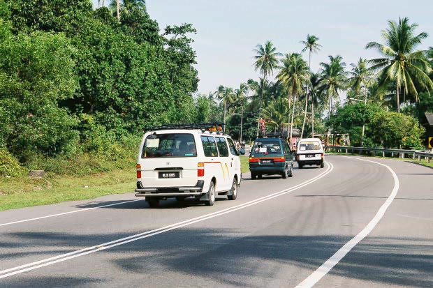 �}���[�V�A�ҁE���̂T
(620�~413pixel,104.9KB)