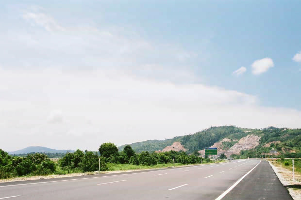 �}���[�V�A�ҁE���̂T
(620�~413pixel,37.5KB)