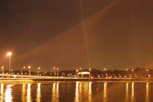 �}���[�V�A�ҁE���̂U
(620�~413pixel,46.5KB)