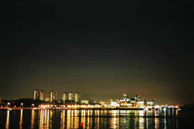 �}���[�V�A�ҁE���̂U
(620�~413pixel,42.5KB)