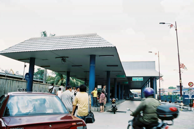 �}���[�V�A�ҁE���̂U
(620�~413pixel,59.8KB)