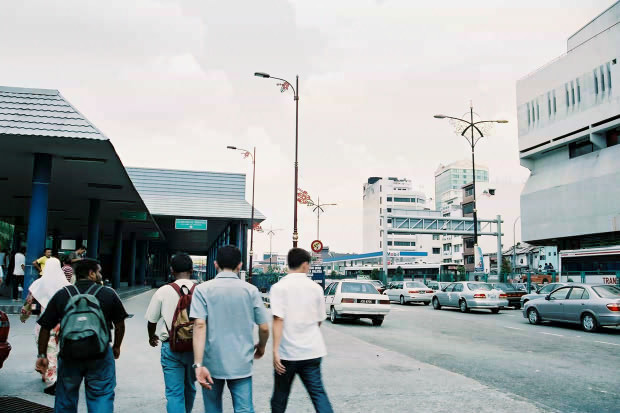 �}���[�V�A�ҁE���̂U
(620�~413pixel,63.8KB)