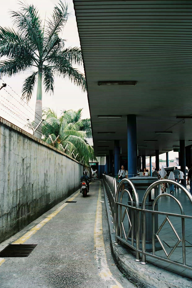 �}���[�V�A�ҁE���̂U
(620�~930pixel,209.6KB)