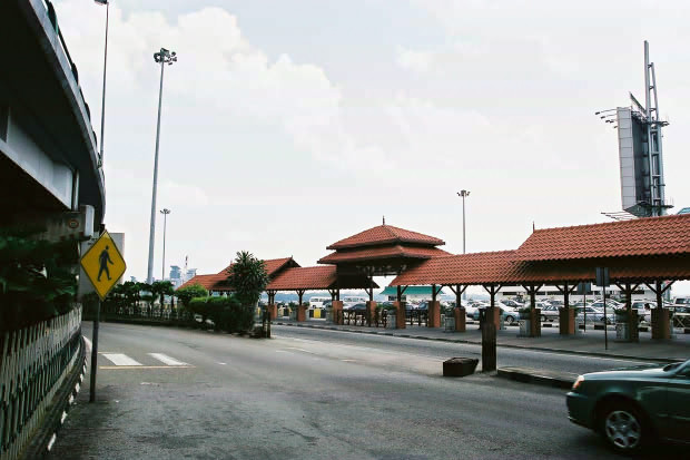 �}���[�V�A�ҁE���̂U
(620�~413pixel,57.4KB)