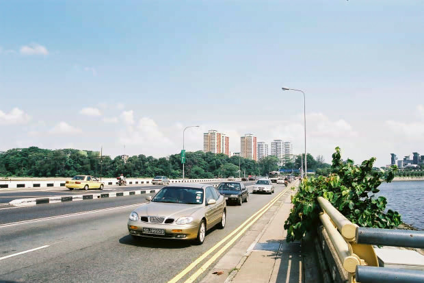 �}���[�V�A�ҁE���̂V
(620�~413pixel,61.3KB)