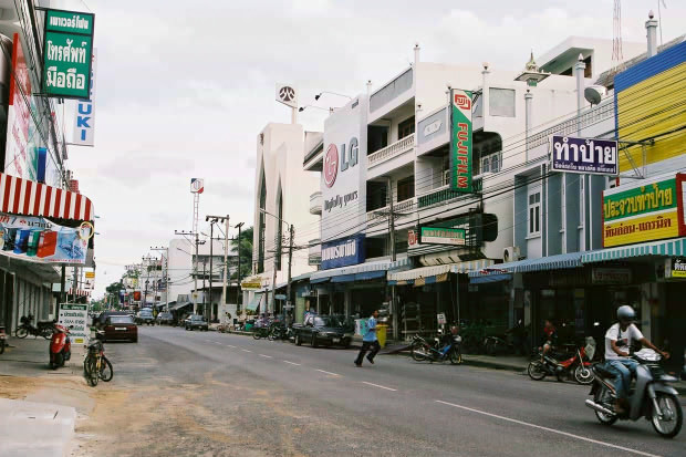 �^�C�ҁE���̂R
(620�~413pixel,82.5KB)