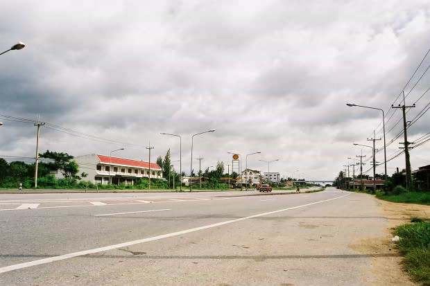 �^�C�ҁE���̂S
(620�~413pixel,51.8KB)