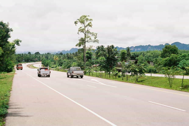 �^�C�ҁE���̂S
(620�~413pixel,56.9KB)