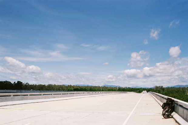 �^�C�ҁE���̂P�P
(620�~413pixel,36.5KB)