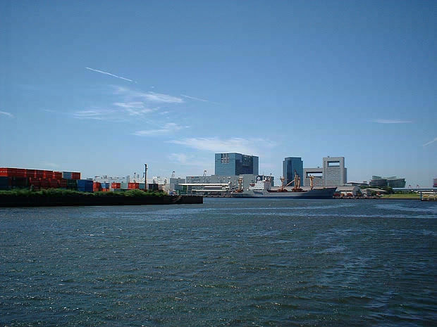 �L��
(620�~465pixel,46.7KB)