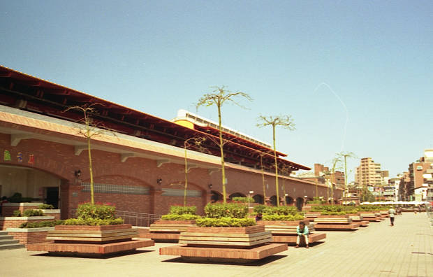 �W��
(620�~396pixel,39.8KB)