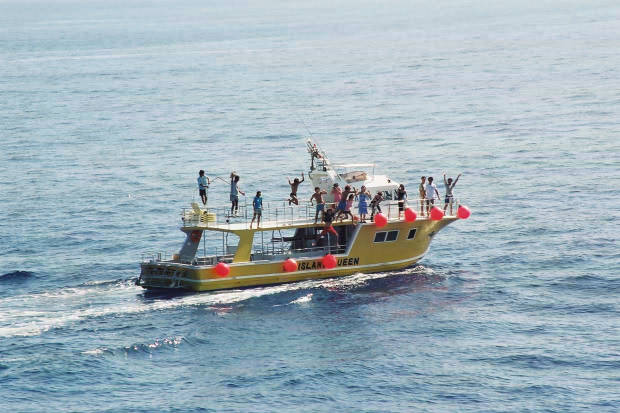 �񌩍`�o�q
(620�~413pixel,49.6KB)