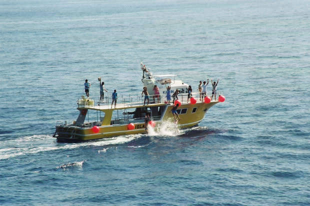 �񌩍`�o�q
(620�~413pixel,50.7KB)