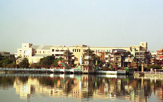 ���Y�E�@���K
(620�~391pixel,56.7KB)