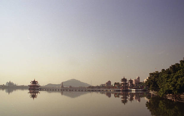 ���Y�E�@���K
(620�~392pixel,18.5KB)