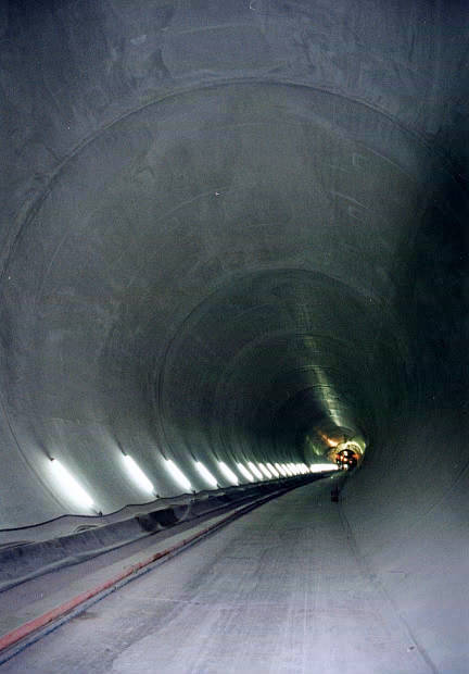 �n���͐�
(432�~620pixel,29.4KB)