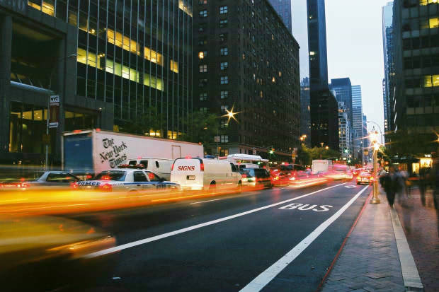 14.�j���[���[�N
(620�~413pixel,47.3KB)