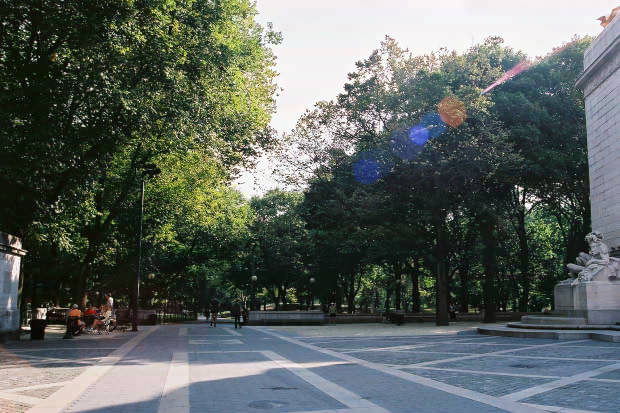 14-�Z���g�����p�[�N
(620�~413pixel,60.6KB)