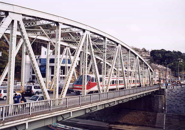 ���R��
(620�~434pixel,70.4KB)