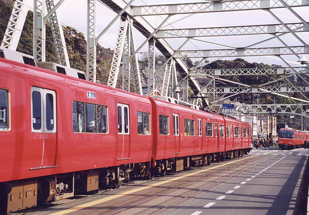 ���R��
(620�~433pixel,73.6KB)