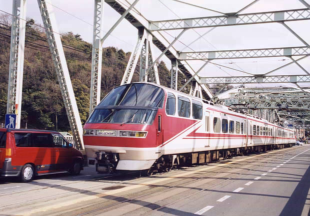 ���R��
(620�~433pixel,68.6KB)