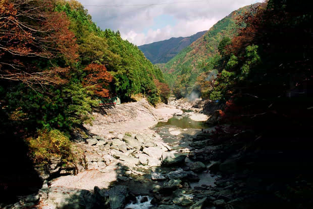 �c�J�̂����狴
(620�~413pixel,68.6KB)