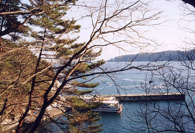 �{��
(620�~423pixel,92.2KB)