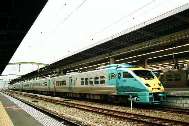 �i�q��B�̎ԗ�����
(620�~413pixel,60.5KB)