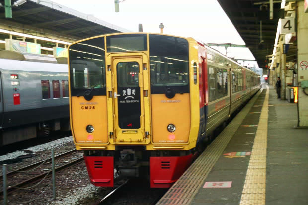 �i�q��B�̎ԗ�����
(620�~413pixel,56.4KB)