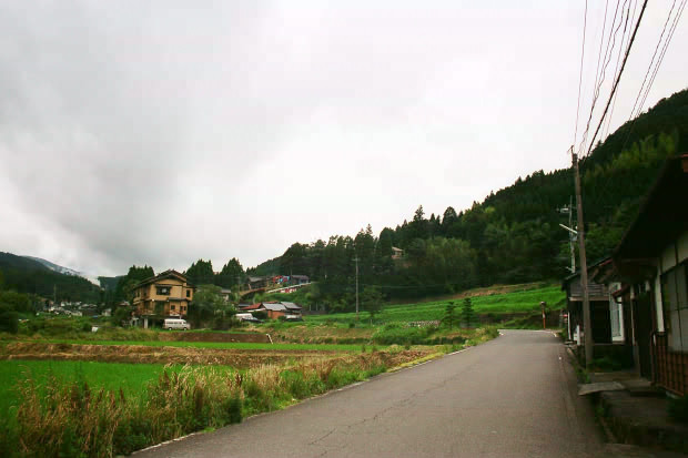 ��d�E���؉���
(620�~413pixel,49.9KB)