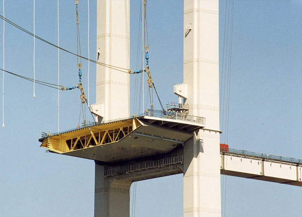 �����勴(1)
(620�~446pixel,35.5KB)