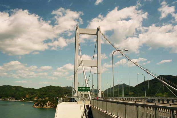 来島大橋(2)
(620×413pixel,49.6KB)