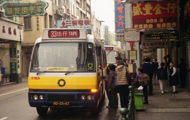 �|���g�K���̕����c���X�E�S��
(620�~392pixel,44.9KB)