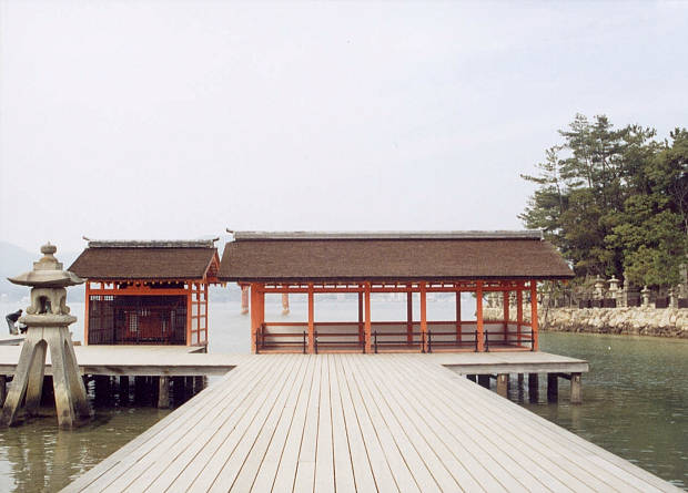 �{��
(620�~445pixel,42.1KB)