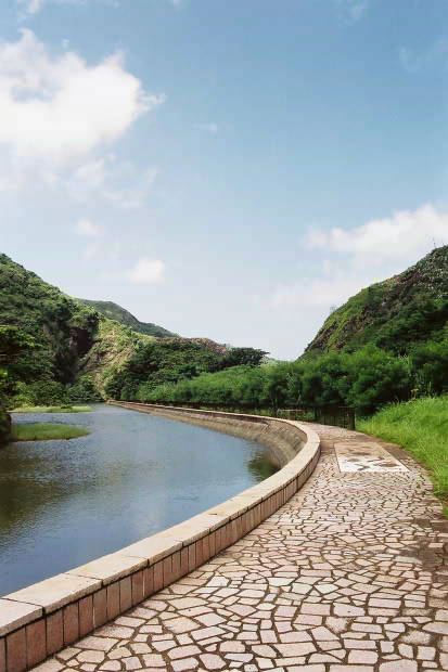 ���}���E���̓�
(413�~620pixel,43.3KB)