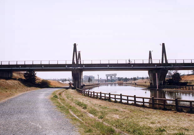 �����Βn
(620�~430pixel,41.7KB)