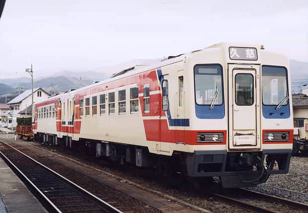 �{�ÁE��
(620�~430pixel,43.2KB)