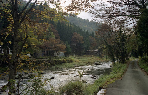 �����E���̉���
(620�~397pixel,64.1KB)