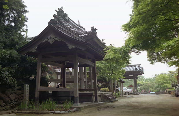 �V���J��
(620�~403pixel,54.3KB)