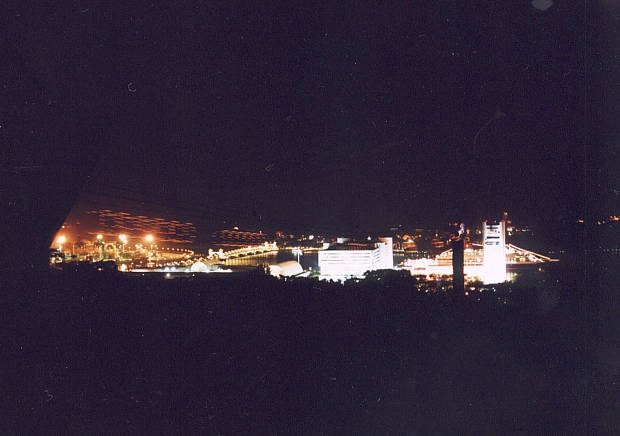 �V���K�|�[��
(620�~436pixel,27.0KB)