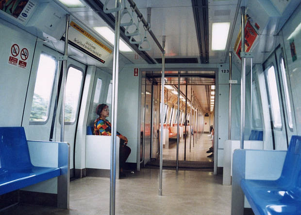 �V���K�|�[��
(620�~442pixel,51.5KB)