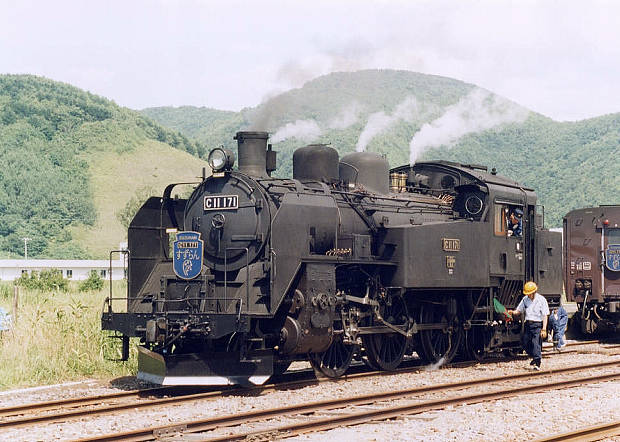 ���G�E�b�䓇�w
(620�~442pixel,63.2KB)