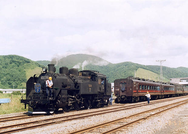 ���G�E�b�䓇�w
(620�~445pixel,52.7KB)